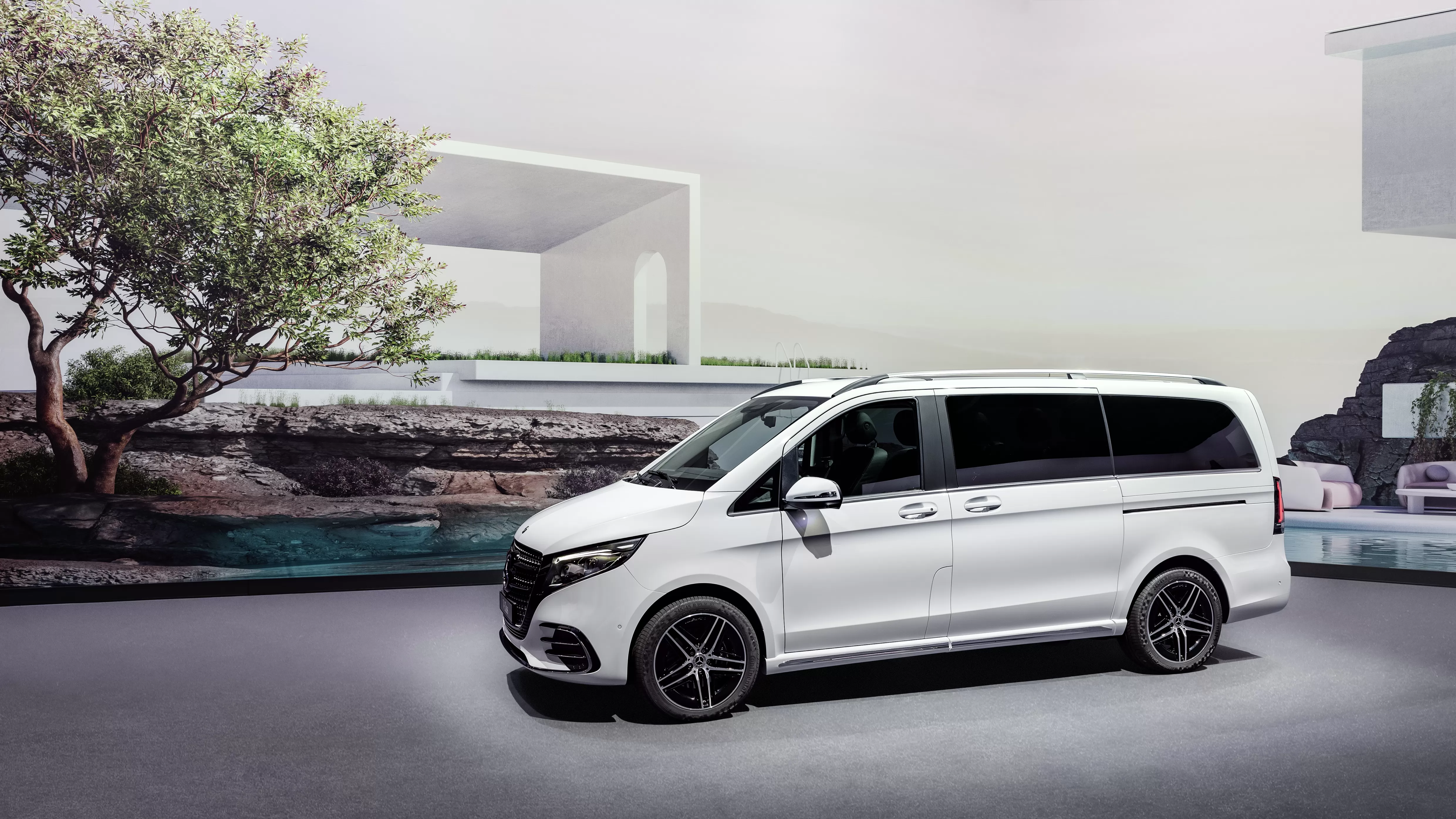 Mercedes-Benz mění svůj závod v budoucnost elektromobility: Co to znamená pro řidiče?